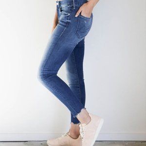 MOTHER Looker Ankle Chew Fitted Skinny Denim Jeans